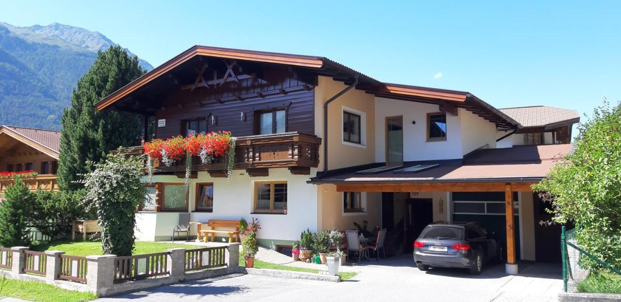 Haus Helene Prantl Apartment Längenfeld Екстериор снимка