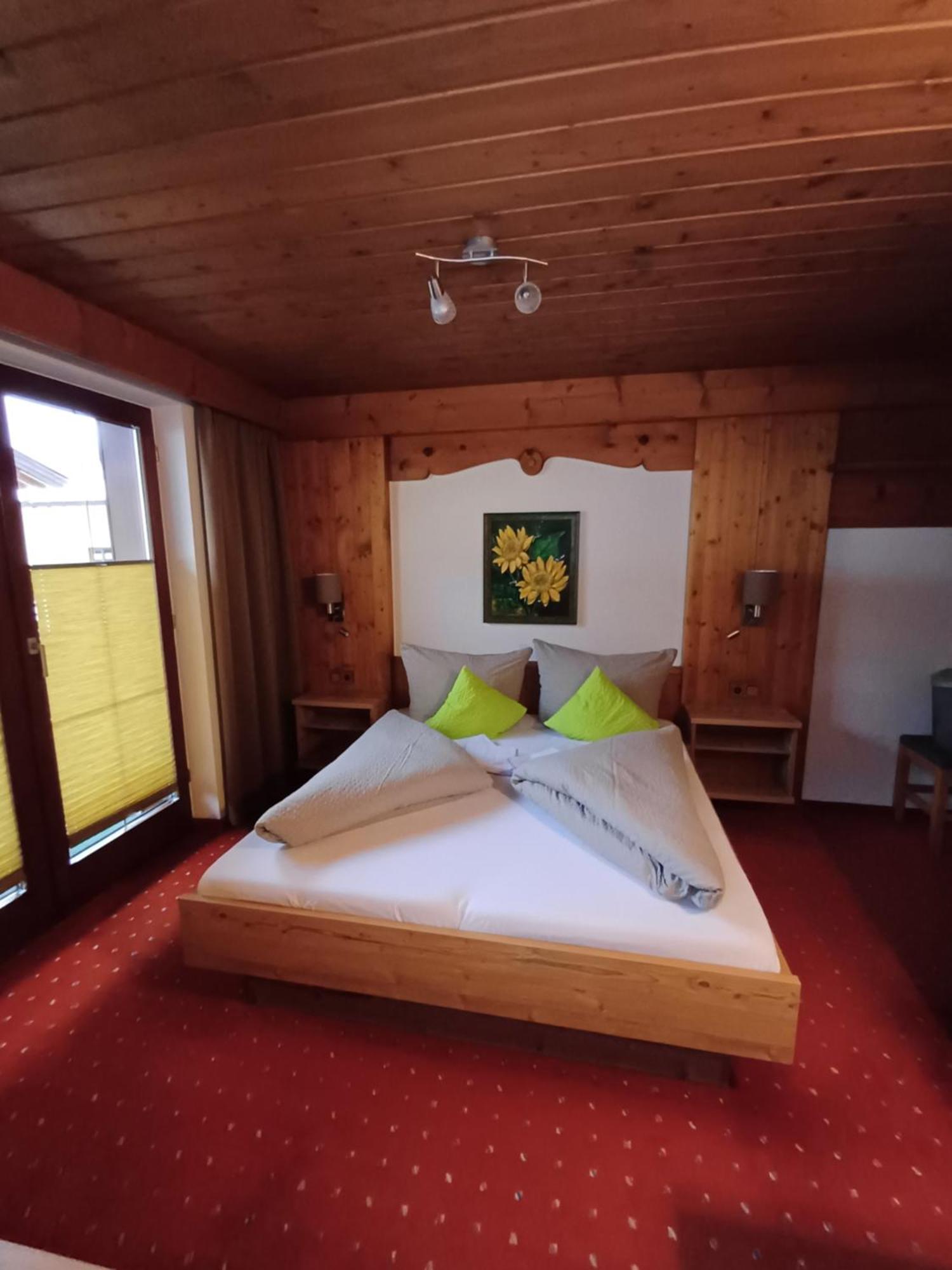 Haus Helene Prantl Apartment Längenfeld Екстериор снимка