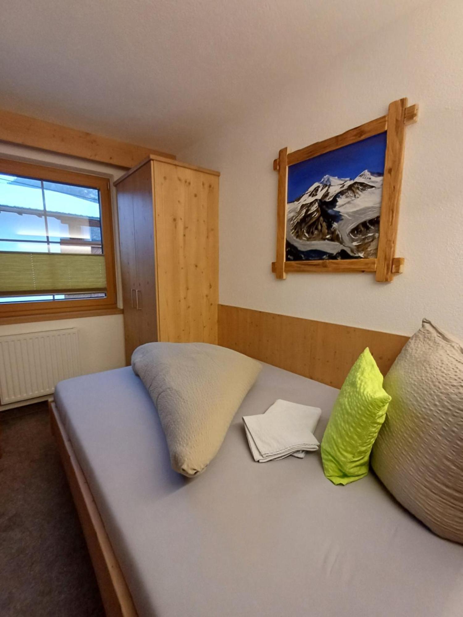 Haus Helene Prantl Apartment Längenfeld Екстериор снимка