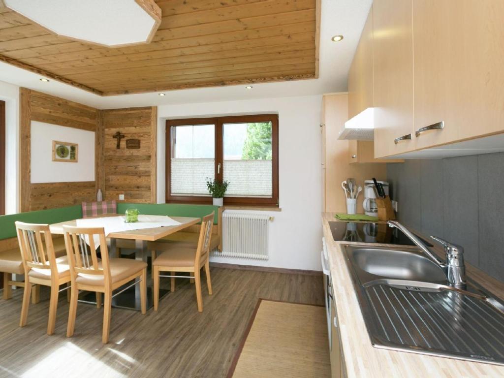 Haus Helene Prantl Apartment Längenfeld Екстериор снимка